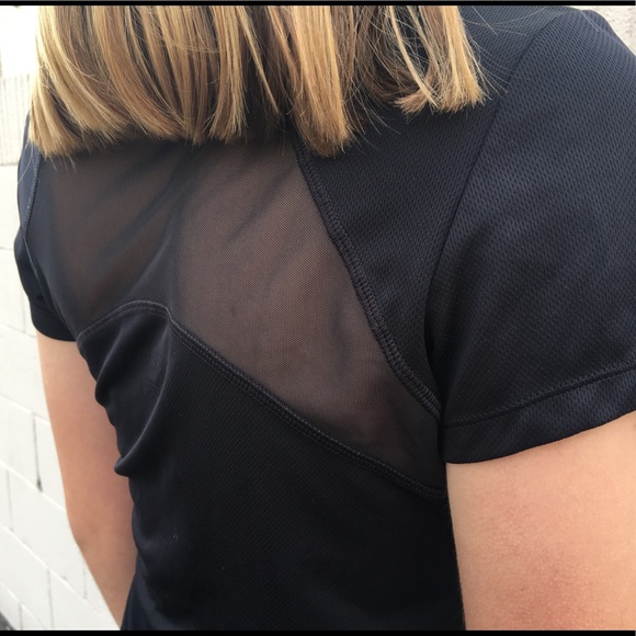 NEW REEBOK BLACK T SHIRT - Picture 5 of 8